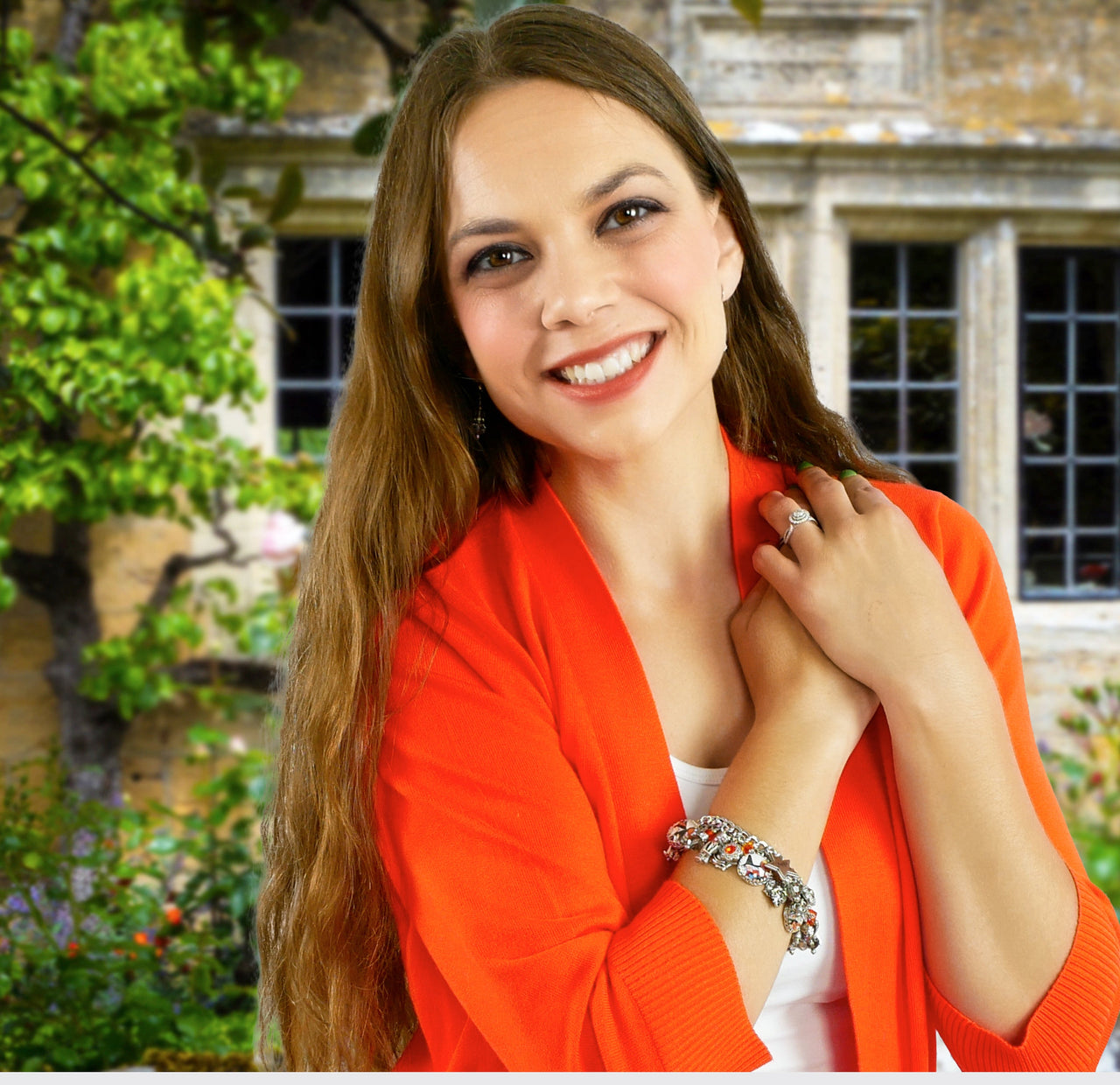 Retro Witch Charm Bracelet – Halloween Pin-Up Witches in Orange & Black