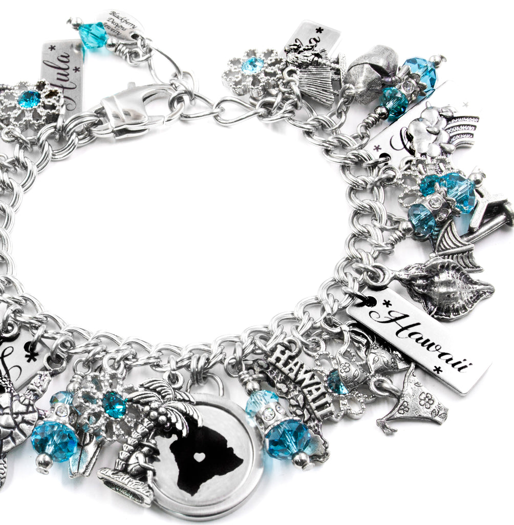 Thousand Islands Sea Life Charm Bracelet – Estate Beads & Jewelry